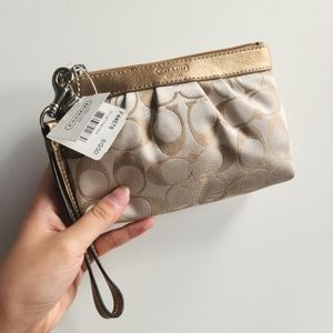 Coach Signature Sateen Pleated Wristlet Gold No. F44678